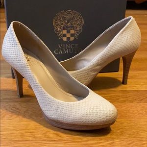 Vince Camuto Zella Pumps - Size 8 - Nude Leather - Rounded Toe